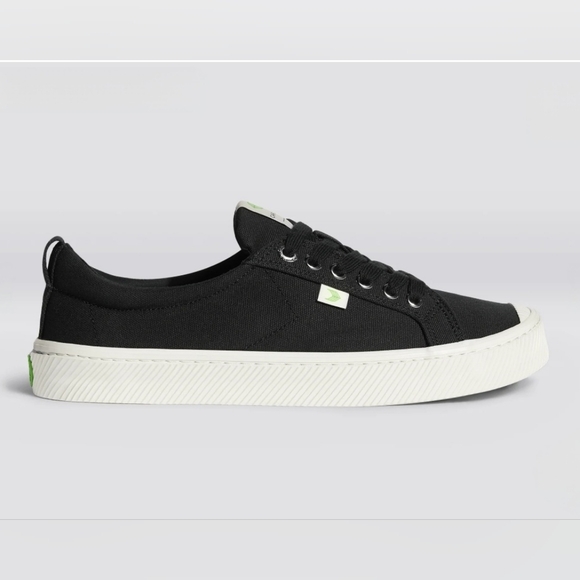 NIB Cariuma OCA Low Black Canvas - Picture 2 of 4